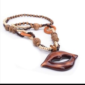 Boho Funky Wood Necklace with Lips Pendant Earrings Set New